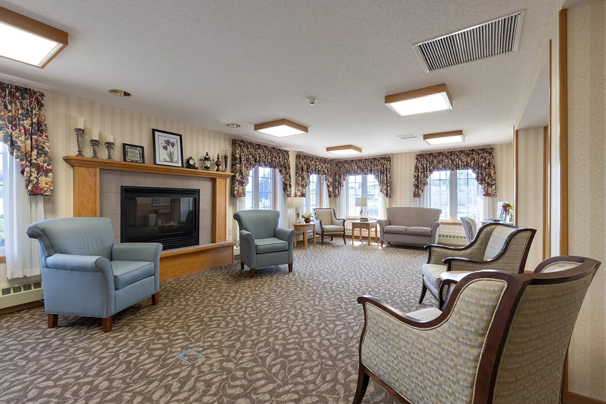 https://www.jaybirdseniorliving23.net/wp-content/uploads/2023/09/meadow-lakes_19_1200.webp