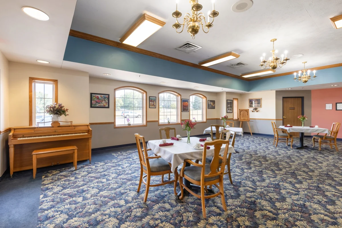 https://www.jaybirdseniorliving23.net/wp-content/uploads/2023/12/Lawton_Senior_Living_02_1200.webp