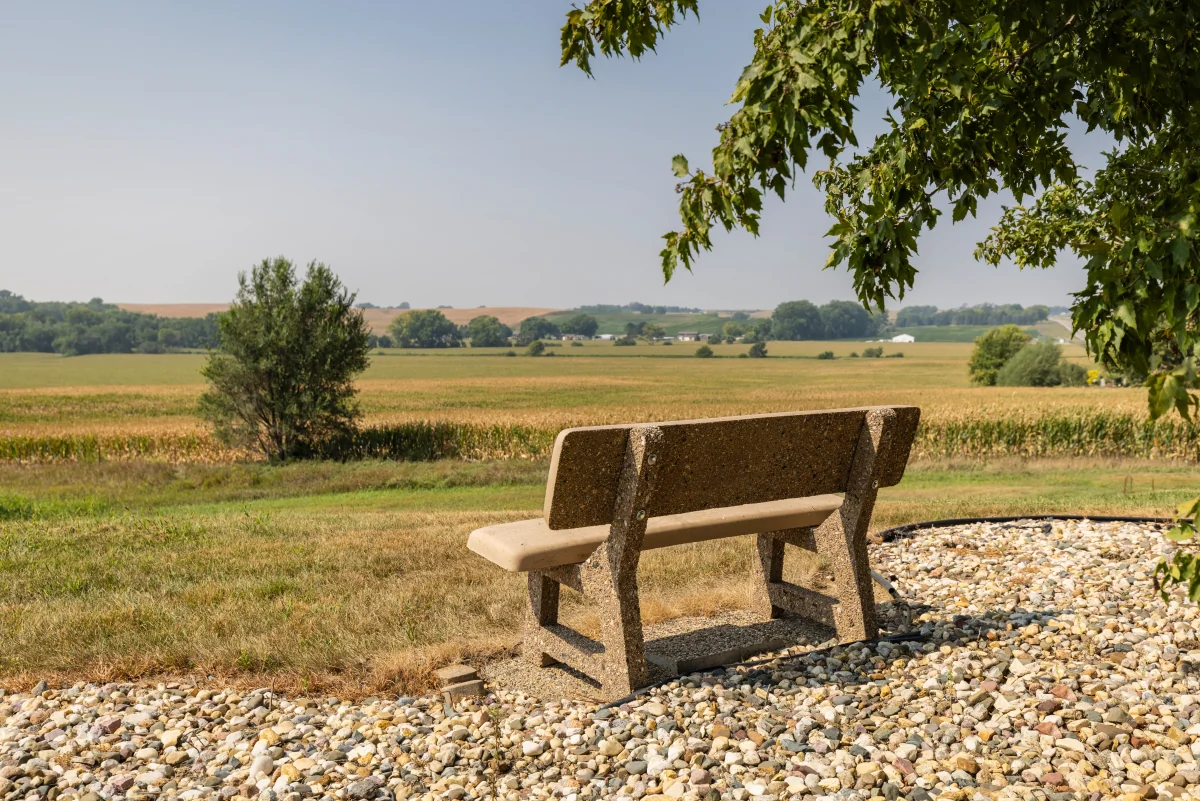 https://www.jaybirdseniorliving23.net/wp-content/uploads/2023/12/Lawton_Senior_Living_21_1200.webp